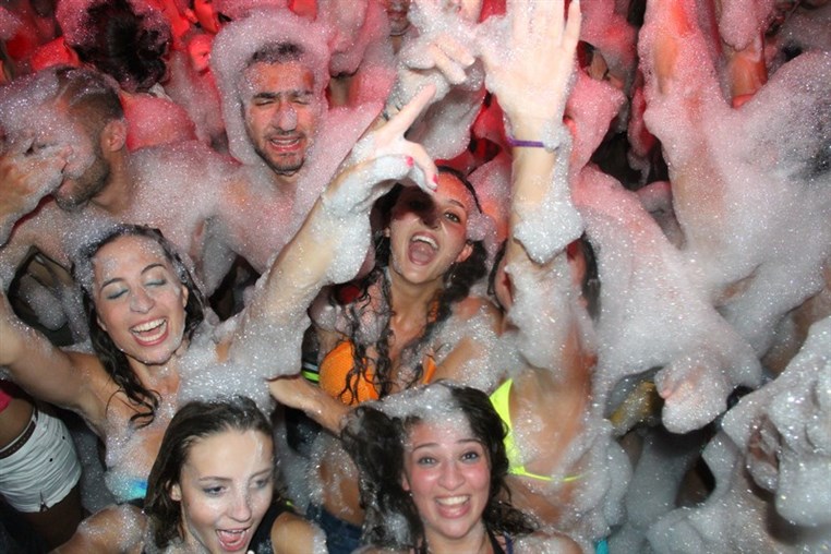 Lebanon Largest FOAM Party 3 (1)